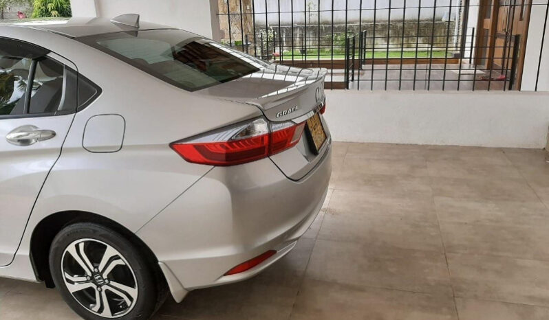 
								Honda Grace 2015 full									