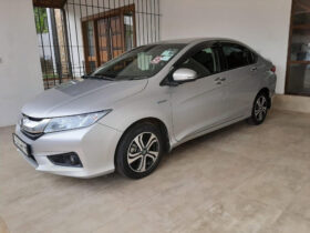 Honda Grace 2015