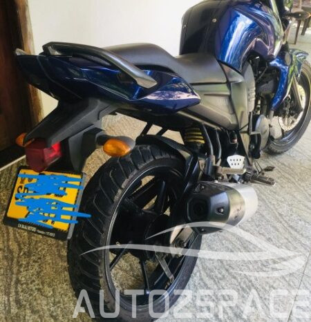 
								Yamaha FZ 2014 full									