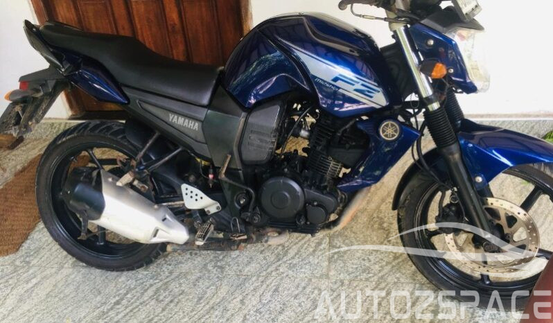 
								Yamaha FZ 2014 full									