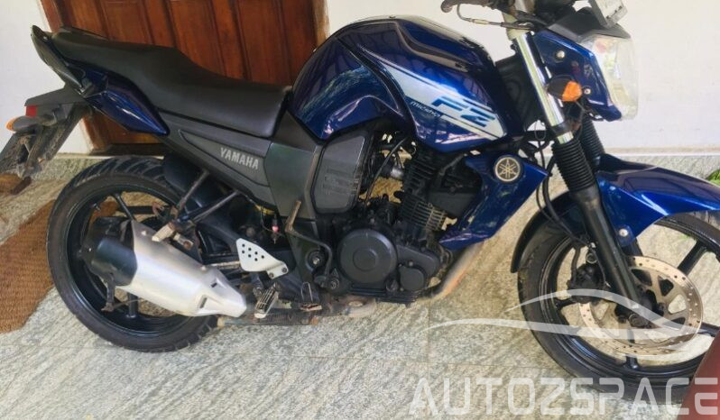 
								Yamaha FZ 2014 full									