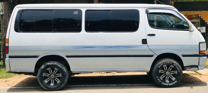 
								Toyota Hiace 1997 full									