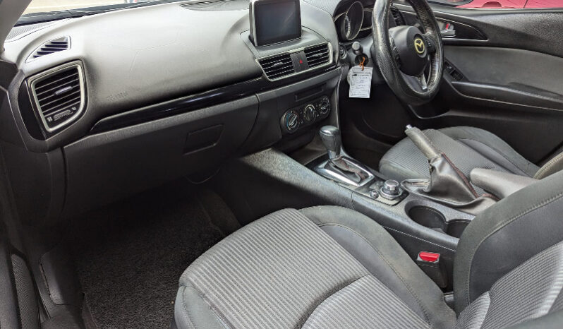 
								Mazda 3-Series 2015 full									